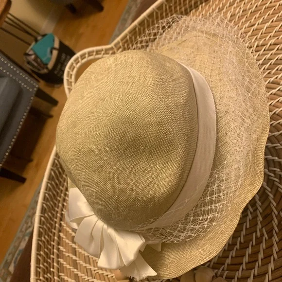 Liz Claiborne Linen Hat‎ with Veil - Picture 3 of 6